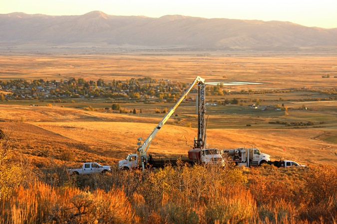 Drilling rig at sunset at Paris Hills